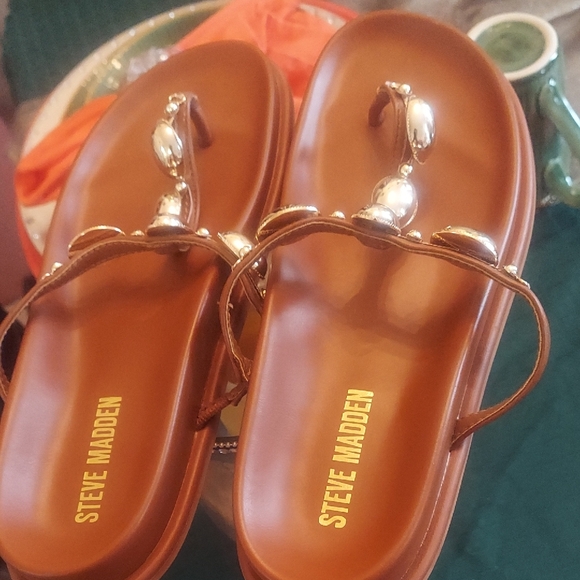 Steve Madden Shoes - Steve Madden Tan Sandals with Silver Accents